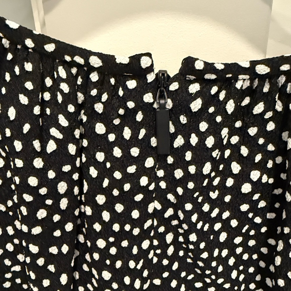Tibi Martine Black and White Dotted Blouse with Green Accent/contrast sleeves - Picture 3 of 9